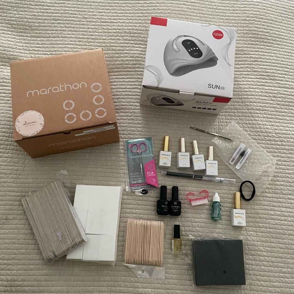 Nail Care Kit with UV Lamp - White and Black